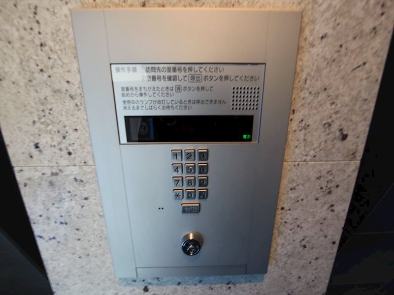 エステムコート名古屋グロース エントランス　オートロック
