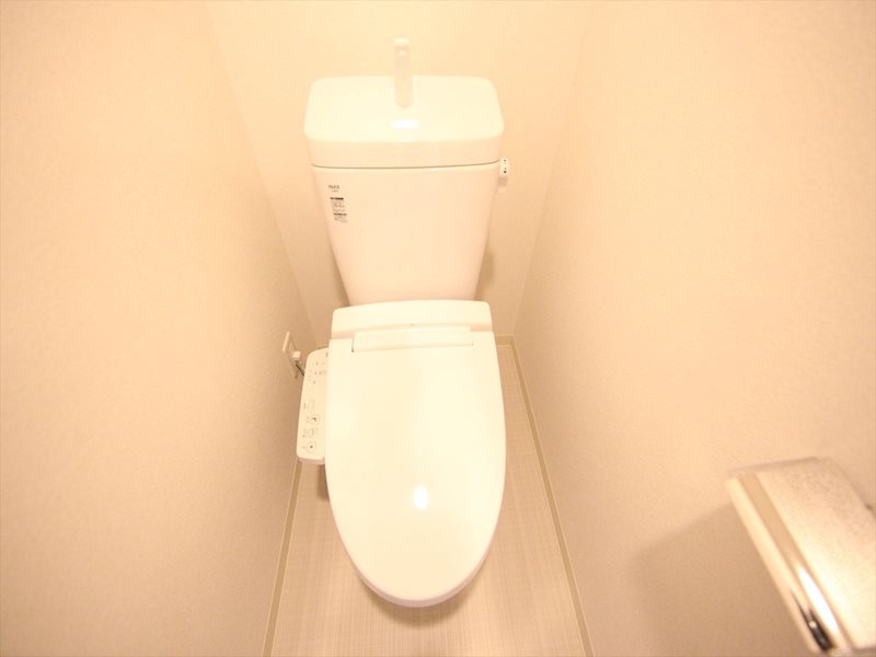 エステムコート名古屋グロース 温水洗浄便座付トイレ