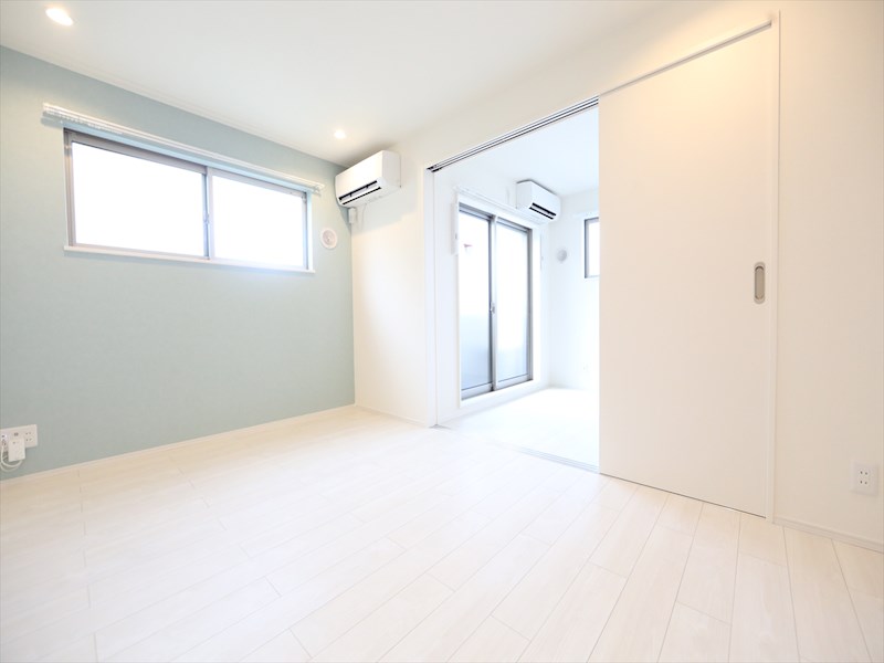 ハーモニーテラス中野本町II ＬＤＫ8帖　洋室4帖　バルコニー　同仕様写真