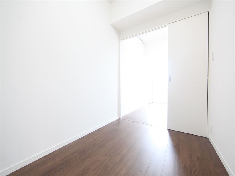 CORNES HOUSE NAGOYA（コーンズハウスナゴヤ） ＬＤＫ12帖　洋室3.5帖　つなげても仕切っても使えます