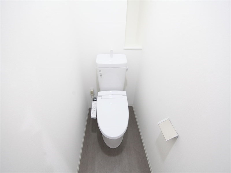 CORNES HOUSE NAGOYA（コーンズハウスナゴヤ） 温水洗浄暖房便座付トイレ