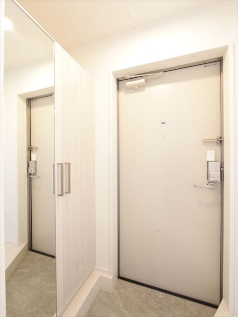 ハーモニーテラス城東町Ⅰ 玄関（シューズボックス充実しています）