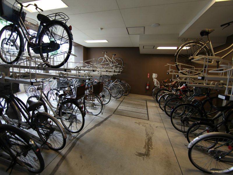 リエトコート丸の内 屋根付駐輪場