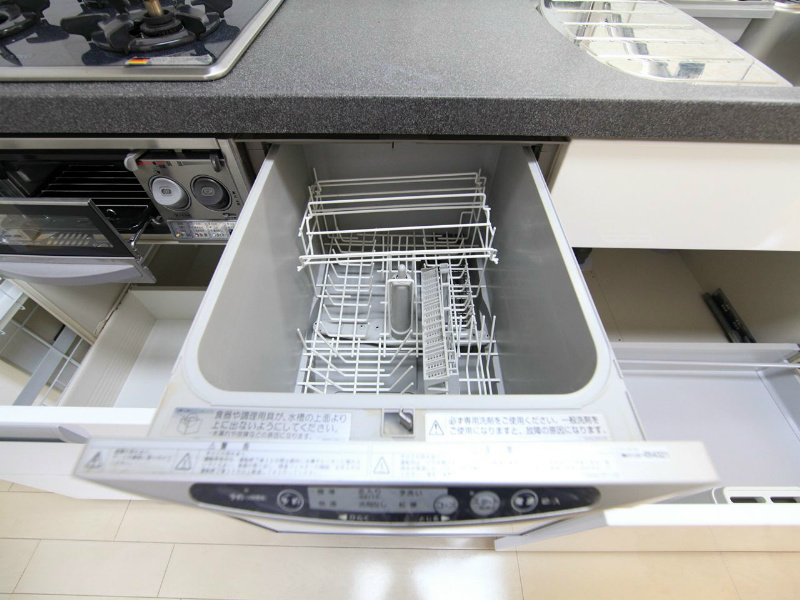 リエトコート丸の内 システムキッチン（ガス3口グリル）食器洗乾燥機