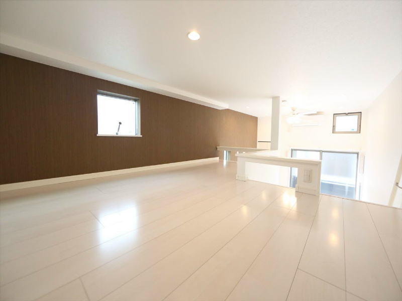 アーク名古屋 上段ロフト6.1帖（収納としてもお部屋としても使えます）