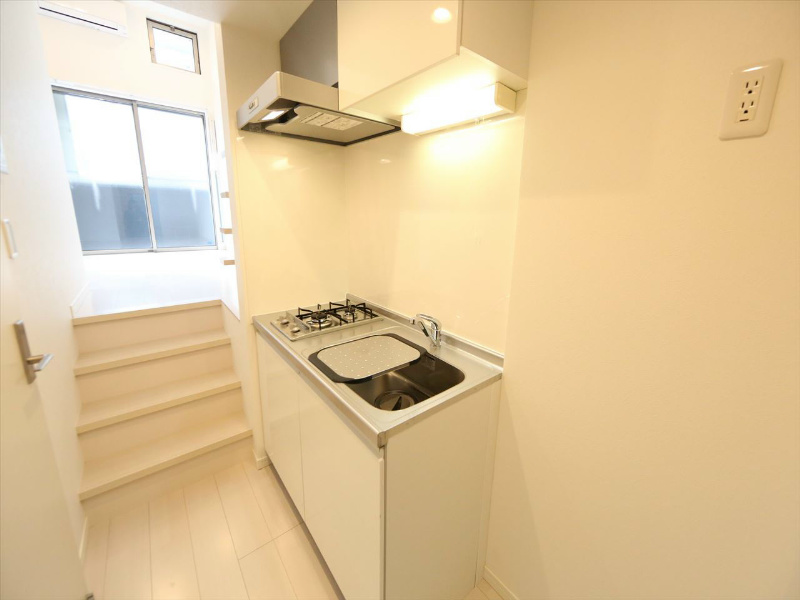 アーク名古屋 システムキッチン（ガス2口）冷蔵庫・レンジ等ご用意できます