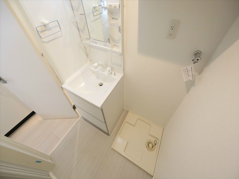 アーク名古屋 脱衣所　独立洗面台（シャンプードレッサー）洗濯機用意できます