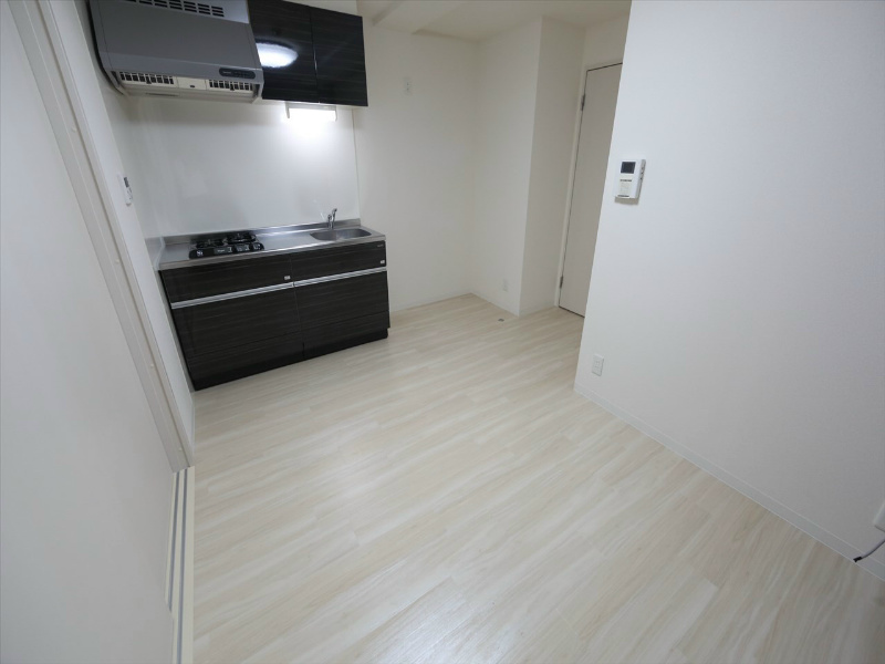 コンセール葵 ＤＫ7.2帖　洋室6帖とつなげても仕切っても使えます