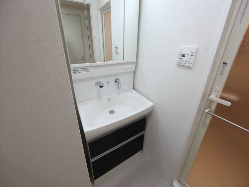 コンセール葵 脱衣所　独立洗面台（シャンプードレッサー）洗濯機用意できます