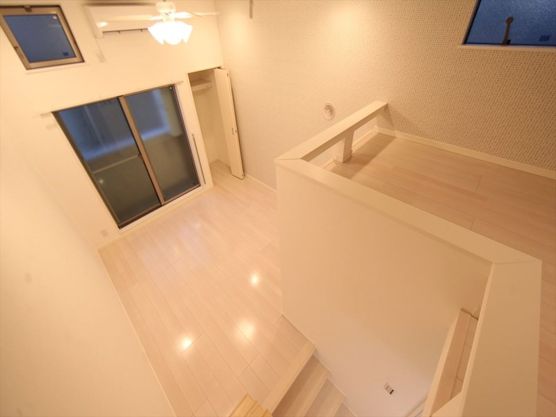 Ｖｉｌｌａ　Ｅｍｉｌｉａ 洋室7帖　ロフト5.8帖（収納にも寝室にも使用できます）