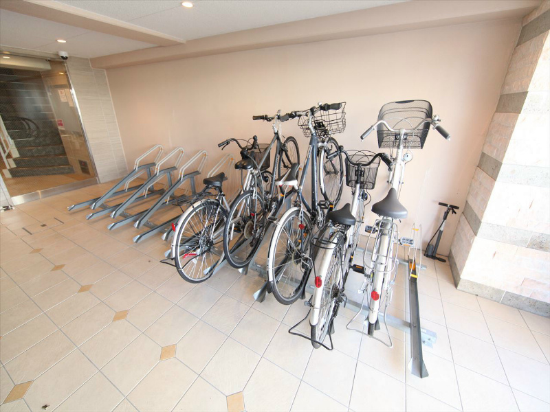 Ｆｌａｔ豊岡通 屋根付き駐輪場