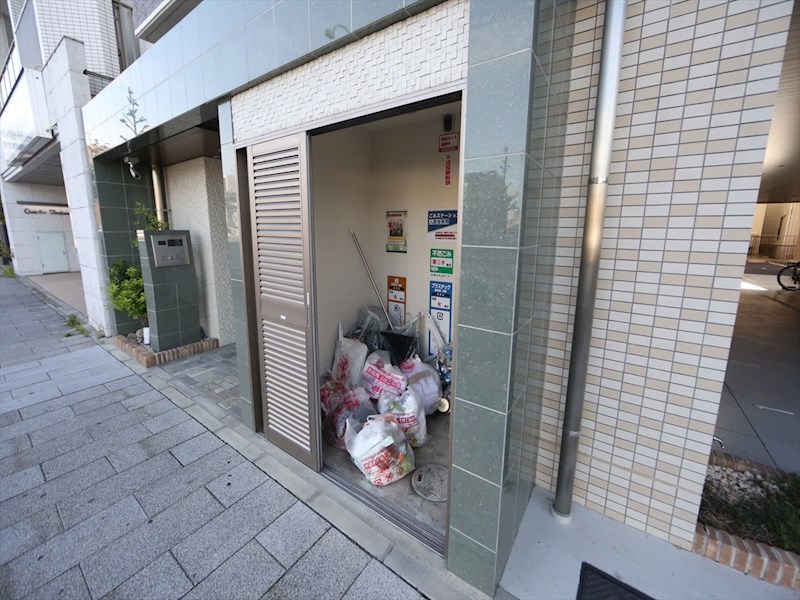 ＲＩＶＯ瑞穂通（リーヴォ瑞穂通） 敷地内ゴミ捨て場