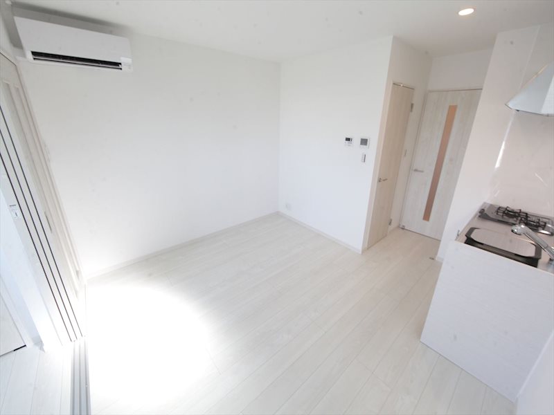 ジュネス内浜町 ＬＤＫ8.1帖　洋室3.5帖　繋げて使用もできます