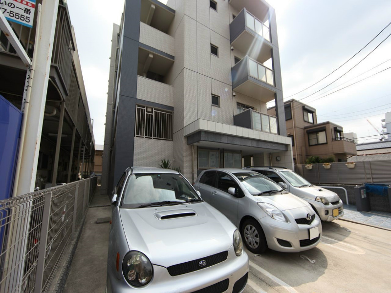 ＴＯＹＯＯＫＡ　ＡＰＡＲＴＭＥＮＴ（トヨオカアパートメント） 敷地内平面中駐車場あり