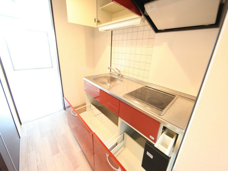 ＴＯＹＯＯＫＡ　ＡＰＡＲＴＭＥＮＴ（トヨオカアパートメント） システムキッチン（ＩＨ2口）冷蔵庫・レンジ等ご用意できます