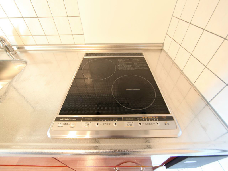 ＴＯＹＯＯＫＡ　ＡＰＡＲＴＭＥＮＴ（トヨオカアパートメント） システムキッチン（ＩＨ2口）冷蔵庫・レンジ等ご用意できます