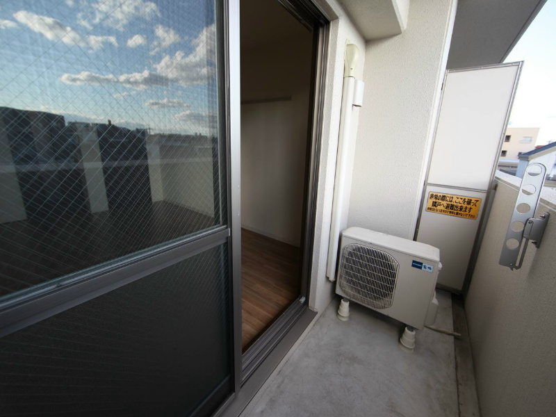 ＴＯＹＯＯＫＡ　ＡＰＡＲＴＭＥＮＴ（トヨオカアパートメント） バルコニー