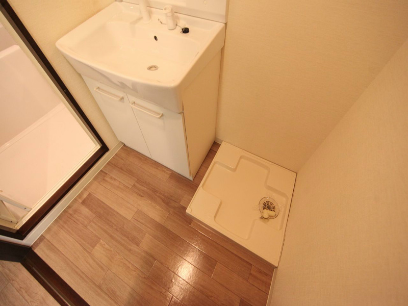 ＴＯＹＯＯＫＡ　ＡＰＡＲＴＭＥＮＴ（トヨオカアパートメント） 室内洗濯機置き場　洗濯機ご用意できます