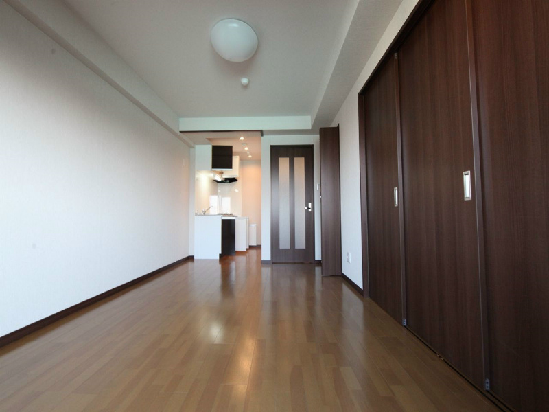 ＫＩＲＡＫＵマンション（キラクマンション） ＬＤＫ10帖　洋室5帖とつなげても仕切っても使えます