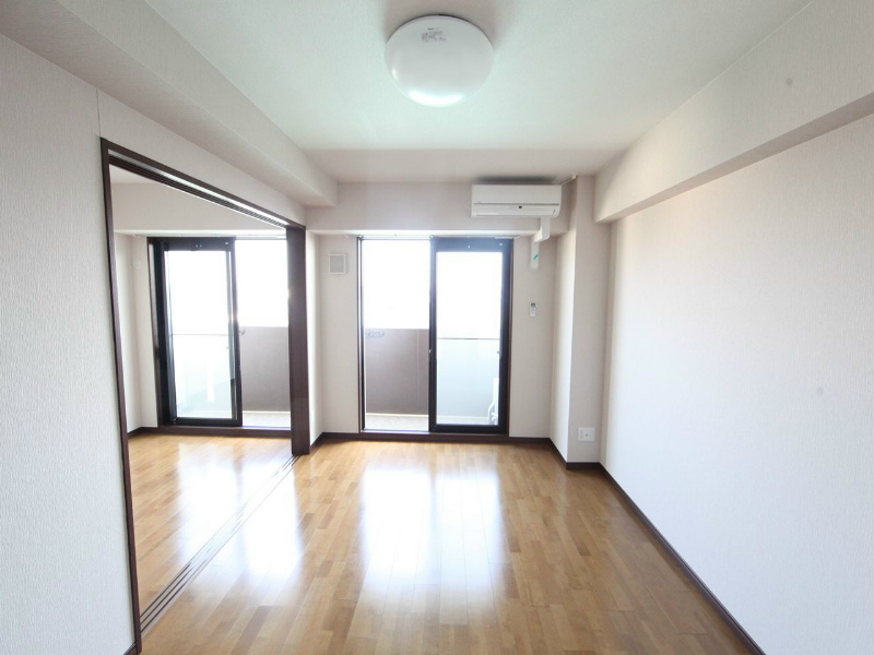 ＫＩＲＡＫＵマンション（キラクマンション） ＬＤＫ10帖　洋室5帖とつなげても仕切っても使えます
