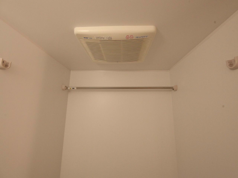 ＫＩＲＡＫＵマンション（キラクマンション） 浴室暖房乾燥機　24時間換気機能バスルーム
