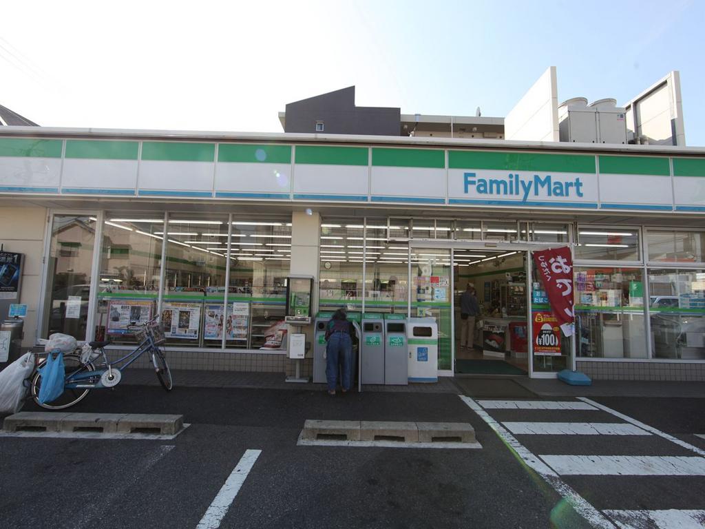 ハーモニーガーデン ファミリーマート ナカムラ伝馬町店
