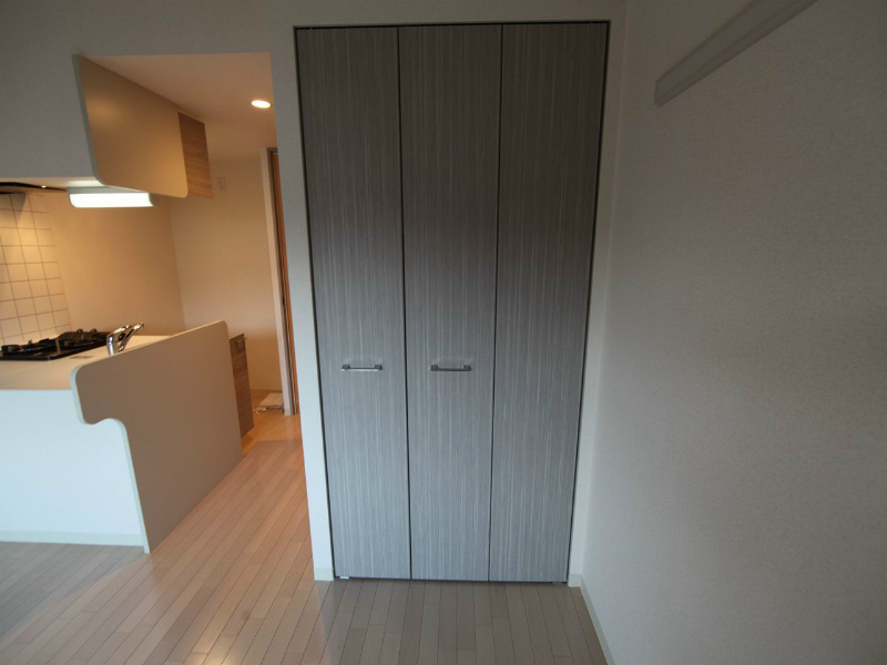 プレサンス名古屋城前ラバンカ クローゼット付（収納充実してます）