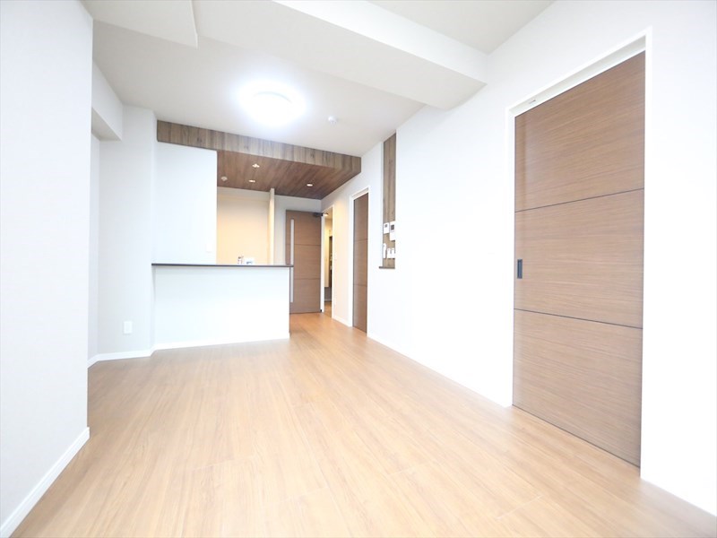 ＲＥＳＩＤＥＮＣＥ　ＴＡＣＨＩＢＡＮＡ ＬＤＫ14帖　カウンターキッチン　エアコン完備　バルコニー