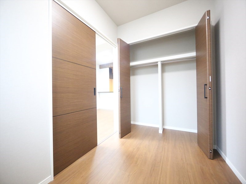 ＲＥＳＩＤＥＮＣＥ　ＴＡＣＨＩＢＡＮＡ 洋室4帖　クローゼット付（収納充実してます）