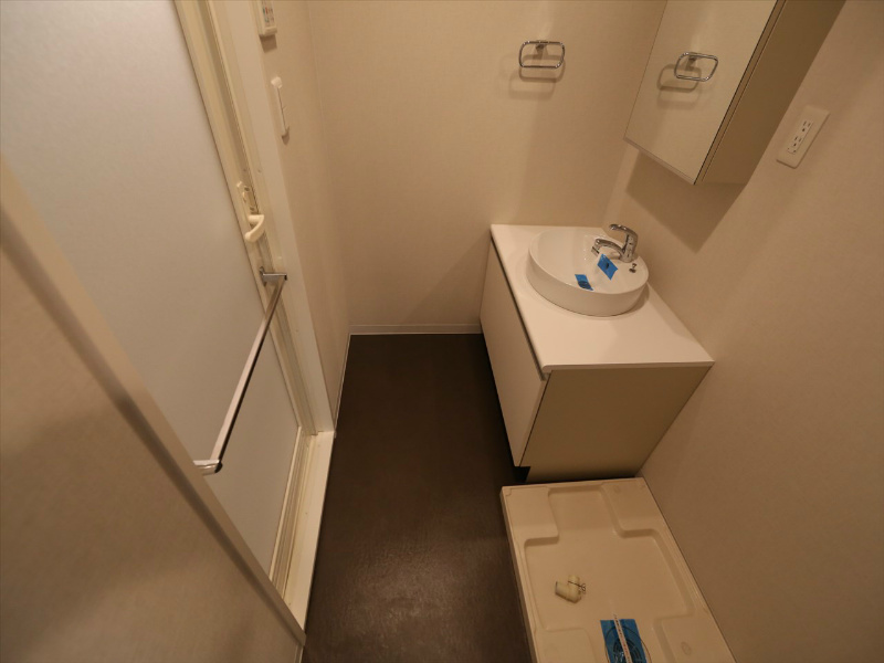 プライムアーバン上前津 脱衣所　独立洗面台　室内洗濯機置き場
