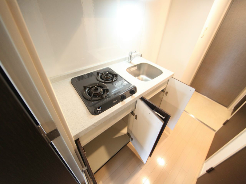 エステムコート名古屋栄デュアルレジェンド システムキッチン（2口ガスコンロ付）