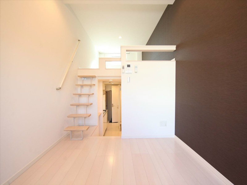 Ｐｒｏｃｅｓｓ（プロセス） 洋室6.1帖　上階ロフト6帖（収納でも部屋でも使えます）