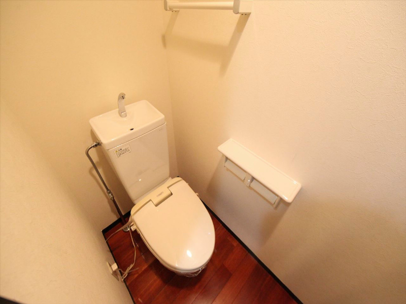 アルコマイスタービル 暖房便座付き