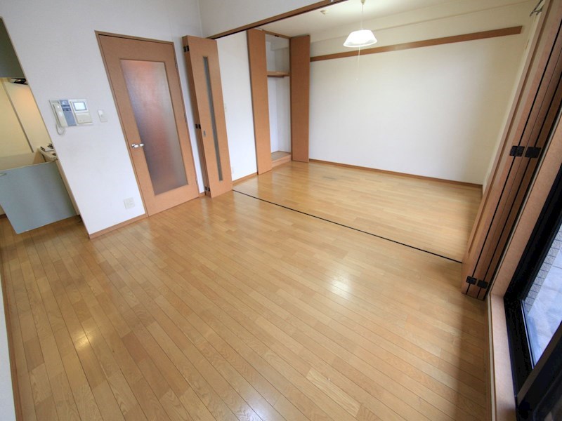 こうしょう庵 ＤＫ7.3帖　洋室6帖　つなげても仕切っても使えます