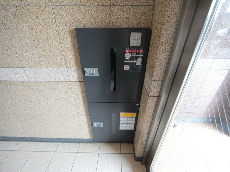 ベクヴェーム・ラウム 宅配BOX付　不在時に荷物を受け取ることできます