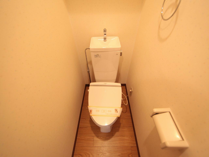 ベクヴェーム・ラウム 暖房便座付トイレ（お風呂トイレ別）