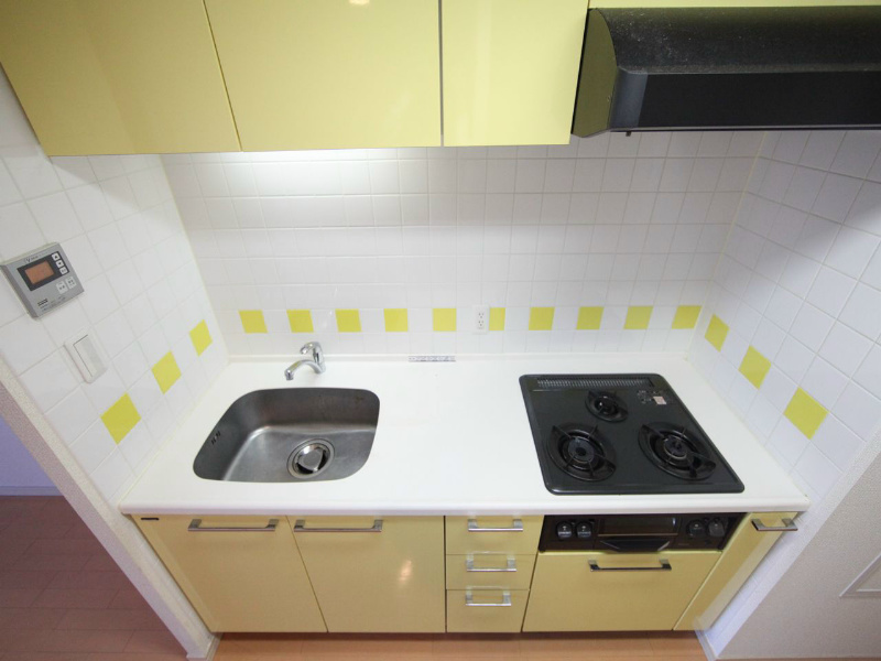 プレサンス泉シティアーク システムキッチン（ガス3口・グリル付）