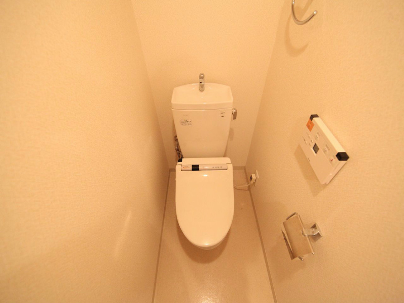 プレサンス泉シティアーク 温水洗浄暖房便座付トイレ