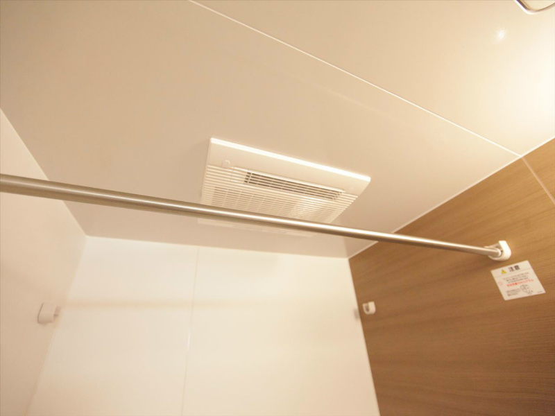 スティングレイつるま 浴室暖房乾燥機付き