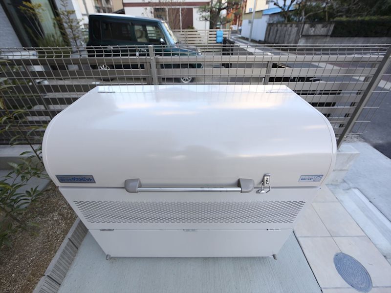 リブフラット藤江 敷地内ゴミ捨て場