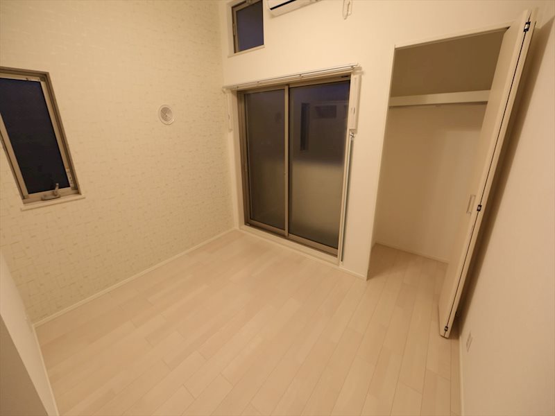 リブフラット藤江 洋室6帖　ロフト5.9帖（収納にも寝室にも使えます）