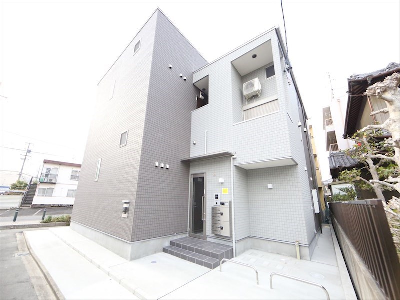 ハーモニーテラス高須賀町 外観　オートロック　宅配ＢＯＸ　デザイナーズ