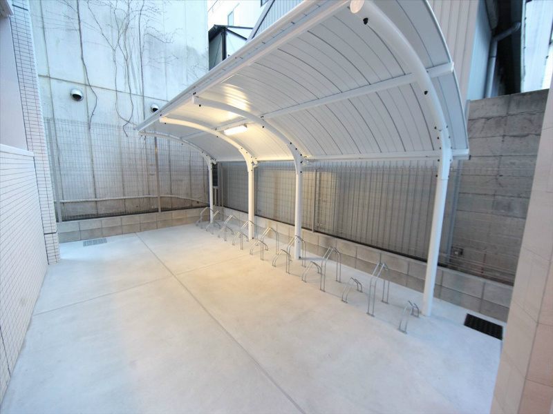 ルペルティア 屋根付き駐輪場
