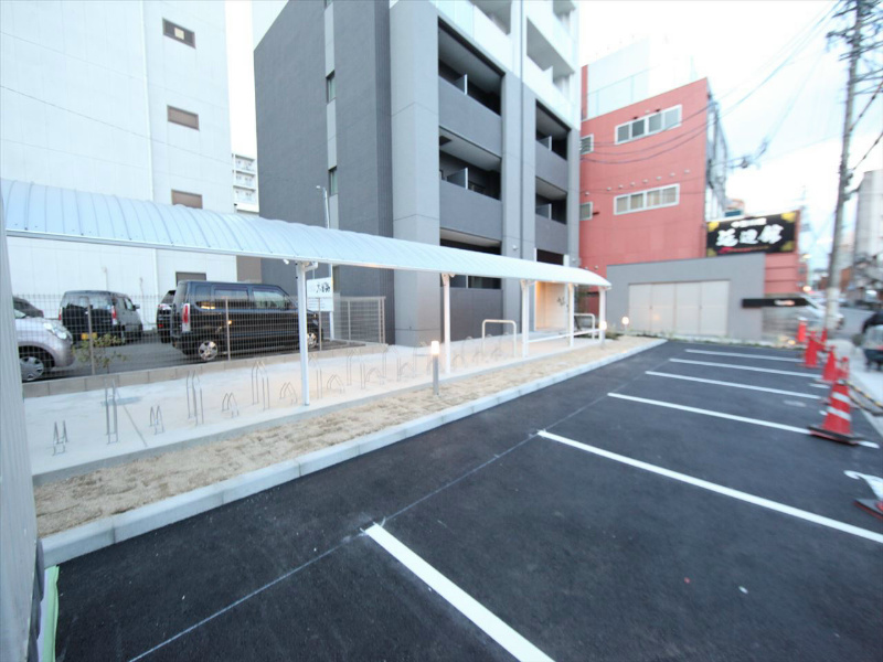 ルペルティア 敷地内平面駐車場
