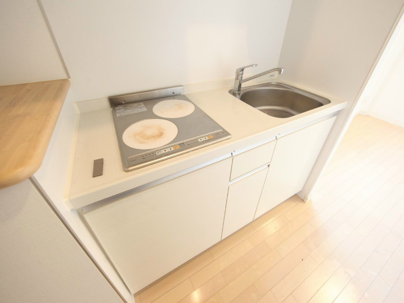 ＫＤＸ千早レジデンス システムキッチン（ＩＨ2口）冷蔵庫レンジ等ご用意できます