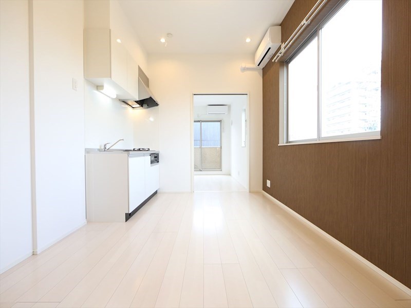 Ｔａｒｙ大秋町（タリー大秋町） ＬＤＫ8.7帖　洋室3.7帖　ロフト6.6帖