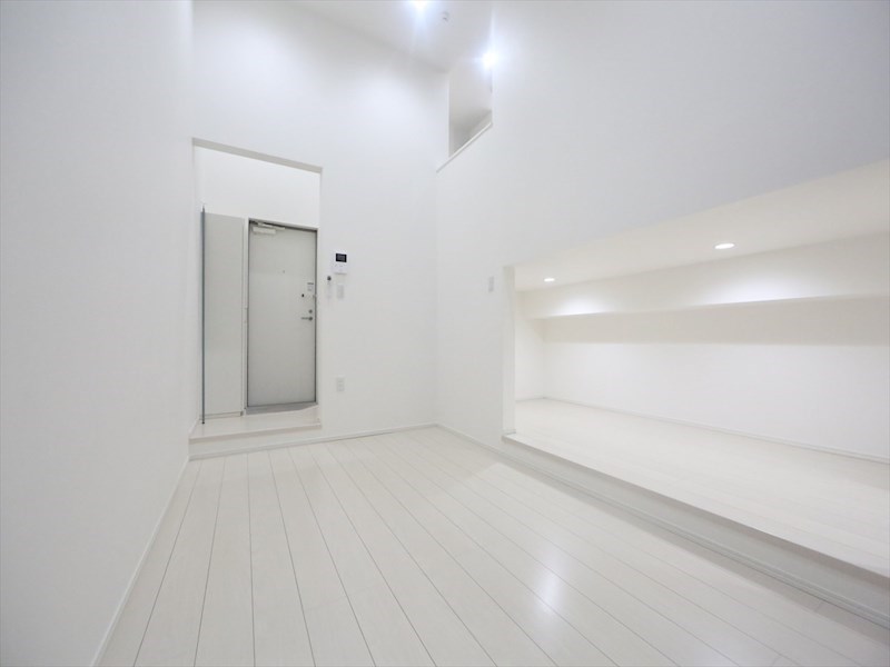 ＣＲＡＳＴＩＮＥ道徳 洋室5.8帖　アンダーロフト5.1帖（寝室としても使えます）