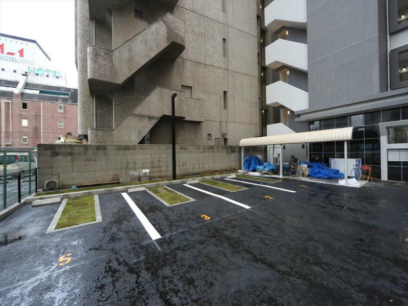 ラピス・ラズリ 敷地内平面駐車場