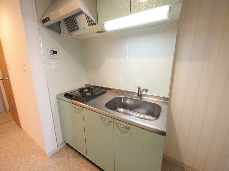 ラクラス浅間町 システムキッチン（ガス2口）冷蔵庫・レンジ等ご準備できます