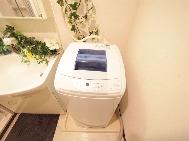 アーバンラックス今池 脱衣所　室内洗濯機置き場
